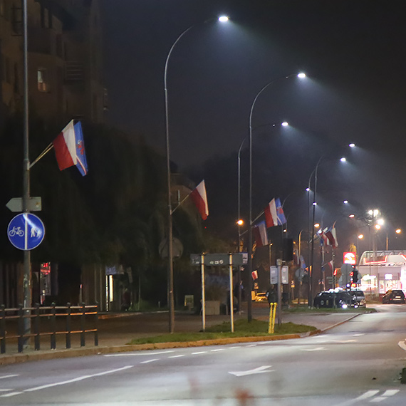 Świnoujście w bieli - pomarańczowe światła uliczne odchodzą w przeszłość