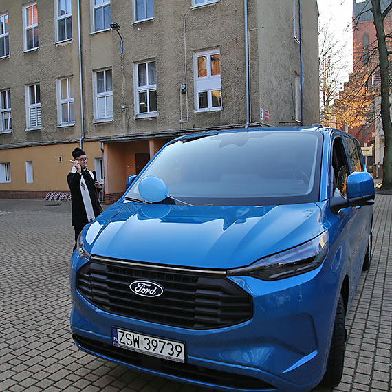 Nowy bus hybrydowy trafi do SOSW. Zobacz film!