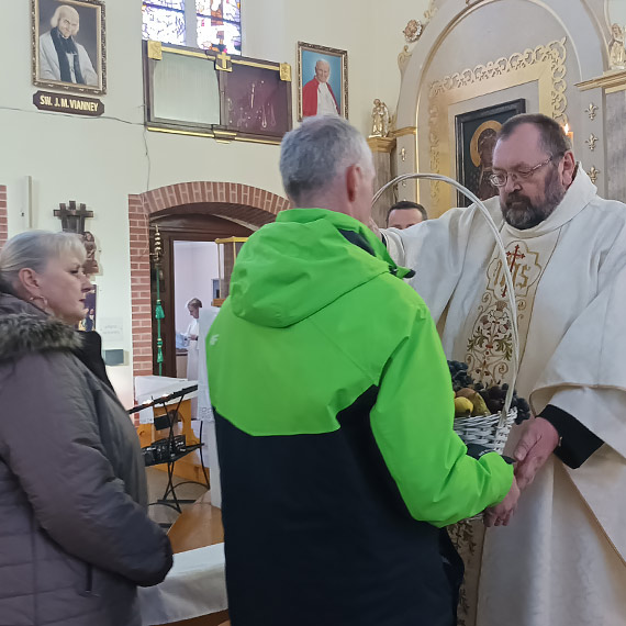 Zakończenie rekolekcji w świnoujskim sanktuarium w muzycznej oprawie parafialnej scholi