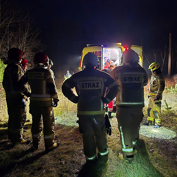 Potrącenie 67-latka przez pociąg w Kodrąbku. Strażacy z OSP Kołczewo udzielili natychmiastowej pomocy