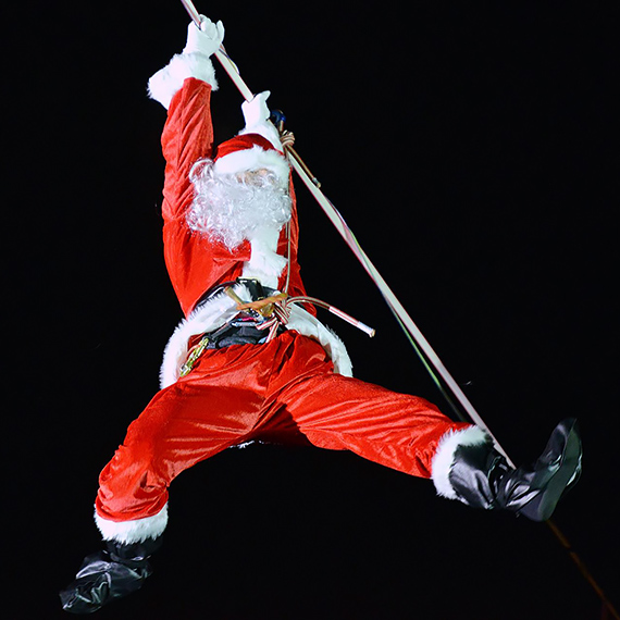 Mikołajki, iż ho-ho-ho! Świnoujście oficjalnie zainaugurowało bożonarodzeniowe świętowanie