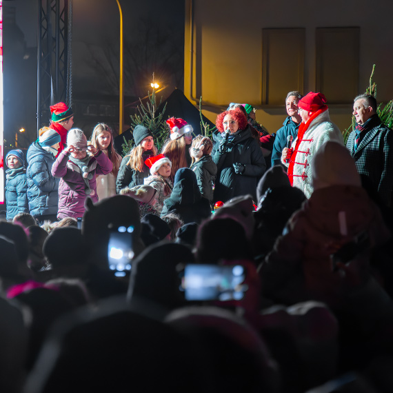 Miko�ajki, �e ho-ho-ho! �winouj�cie oficjalnie zainaugurowa�o bo�onarodzeniowe �wi�towanie. Zobacz film!