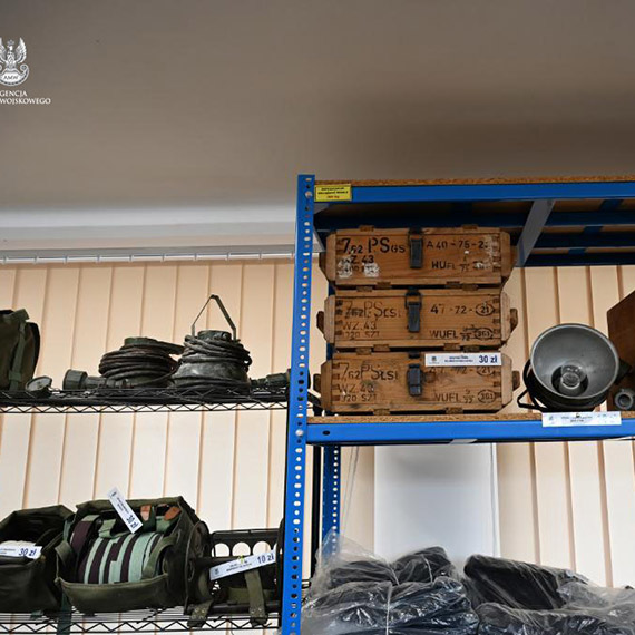 Świąteczne prezenty z charakterem. Sklep Agencji Mienia Wojskowego w Szczecinie zaprasza na zakupy