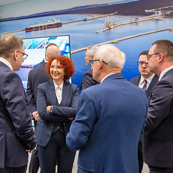 Strategiczna inwestycja, realna niezale�no�� - 10 lat Terminala LNG w �winouj�ciu. Zobacz film!