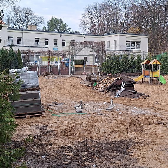 Maluchy zyskają nowe miejsce do odkrywania świata. Metamorfoza placu zabaw przy Miejskim Żłobku!