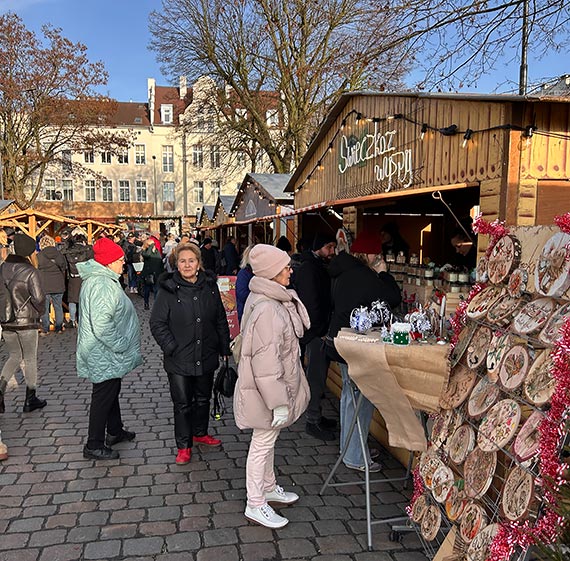 Świąteczny Jarmark na Placu Rybaka. Zagrają Brathanki