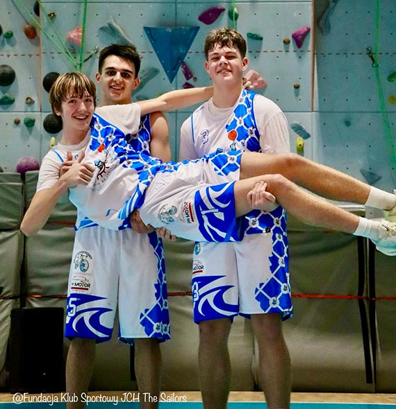 Nasi m³odzi koszykarze nie do zatrzymania! Trzecia wygrana The Sailors ¦winouj¶cie U16