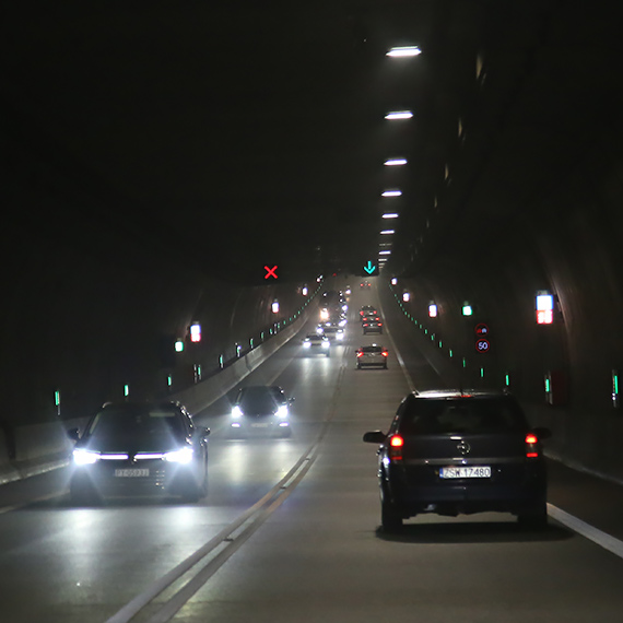 Nocne utrudnienia i zamknięcie tunelu w Świnoujściu. Znamy terminy i organizację przepraw