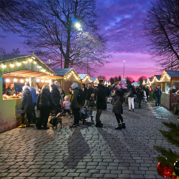 Jarmark świąteczny w Świnoujściu przy Placu Rybaka. Nowe miejsce, nowa atmosfera