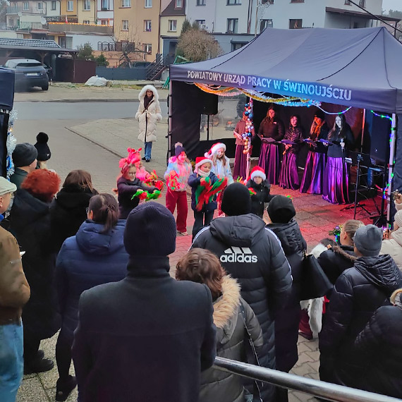 Wigilijne Kol�dowanie na Warszowie. Tradycja, kol�dy i wsp�lne �wi�towanie