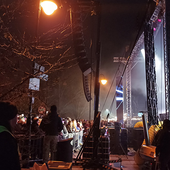 Sylwestrowa zabawa w �winouj�ciu po��czy�a pokolenia