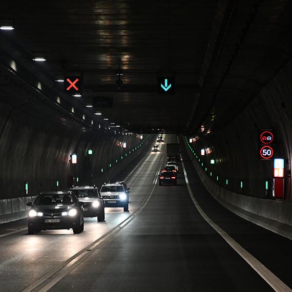 Nocne utrudnienia w tunelu. Będzie ruch wahadłowy i czasowe zamknięcie