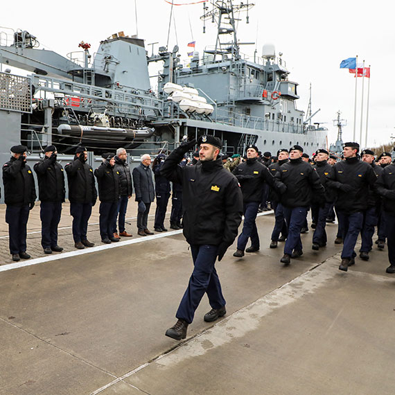 Zmiana warty na Ba�tyku – polscy marynarze kontynuuj� misj� w zespole NATO
