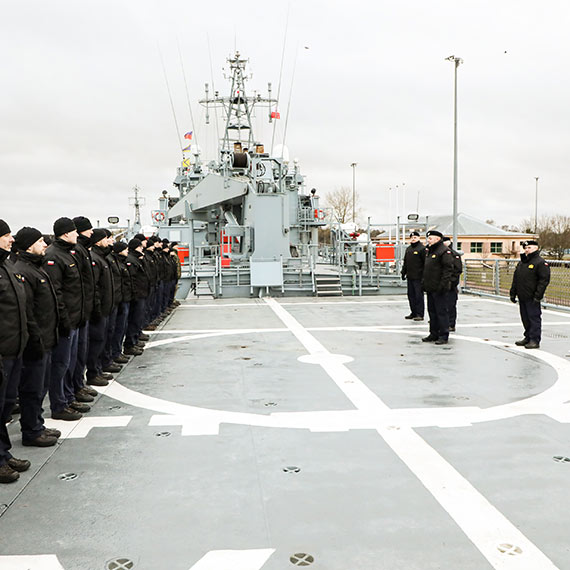 Zmiana warty na Ba�tyku – polscy marynarze kontynuuj� misj� w zespole NATO
