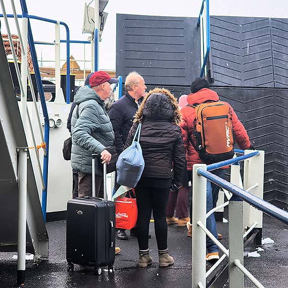 Awaria promu „Bielik II”. Rejs przerwany, pasażerowie musieli się przesiąść