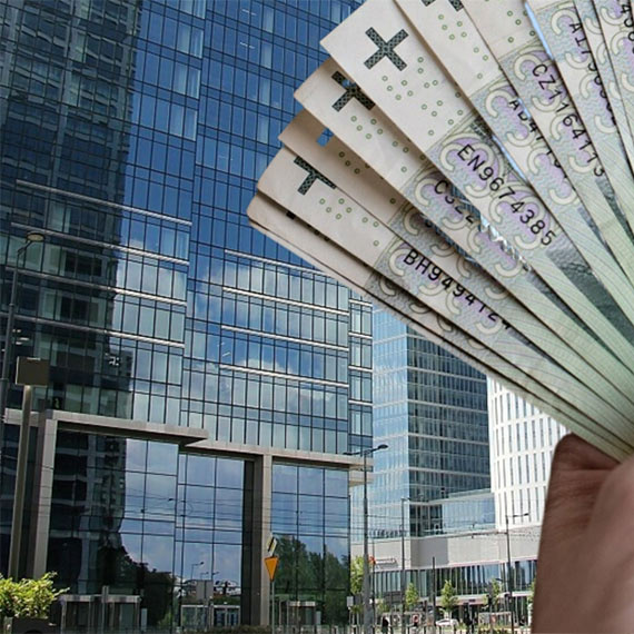 Branża retailowa docenia najem zwrotny. Prawie połowa specjalistów ocenia go pozytywnie