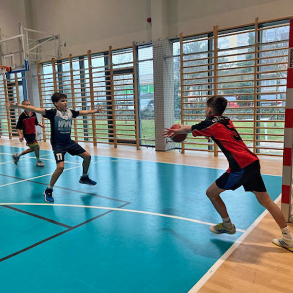 Igrzyska dzieci w pi�ce koszykowej ch�opc�w