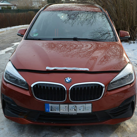 Koszali�scy policjanci odzyskali skradzione BMW - dw�ch sprawc�w zatrzymanych