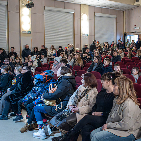 To jest niedziela pod znakiem czerwonego serduszka. Świnoujscy wolontariusze WOŚP wyruszyli na pomoc chorym maluchom. [1]