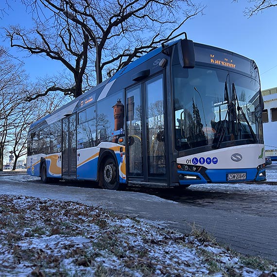 Ogrzej si� w autobusie i poczekalni