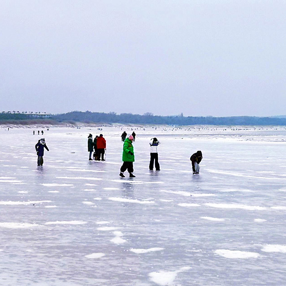 Lodowisko marze� w �winouj�ciu. Za darmo. Na �wie�ym powietrzu. Od morza po miasto