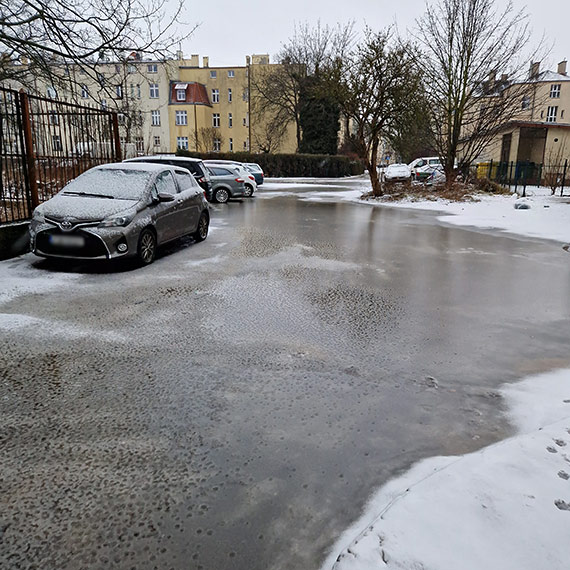 Zamarznięta ziemia, zalane tereny [2]