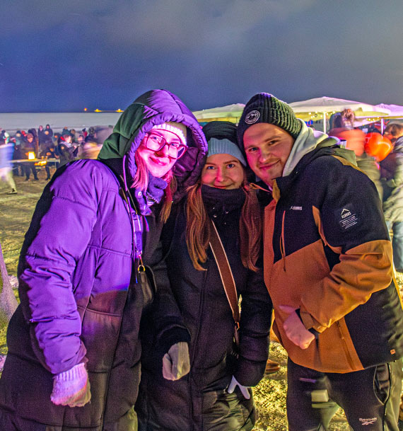 Walentynkowa pota�c�wka rozgrza�a zimn� pla��. Zobacz film! 