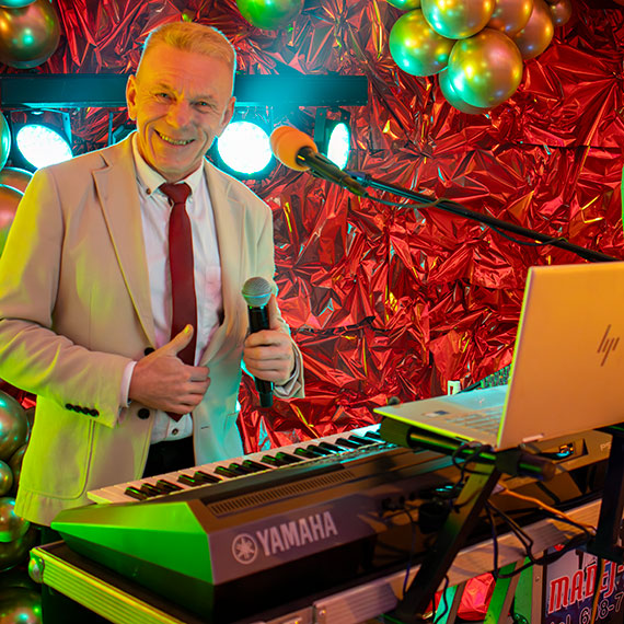 �winoujskie Walentynki; dzie� drugi. W Sali MDK bawili si� seniorzy. Zobacz film! 