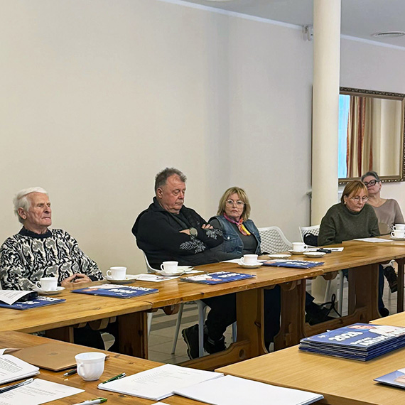 El�bieta Jab�o�ska z wyra�nym poparciem cz�onk�w KO w �winouj�ciu