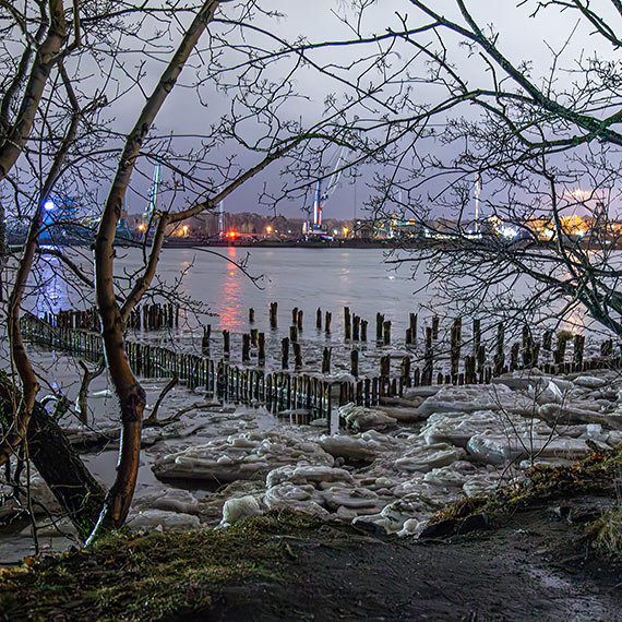 Pale przy Jachtowej to �lad przedwojennego k�pieliska? Historia wychodzi z wody