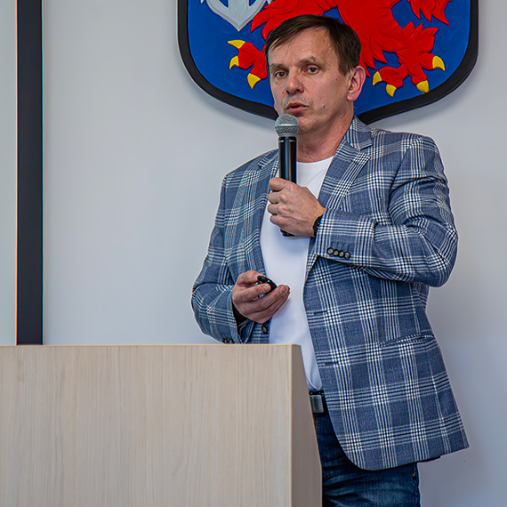 Techniczny raport obiekt�w OSiR: ograniczenia, przecieki, zalewania i pomosty w stanie agonalnym. Zobacz film!