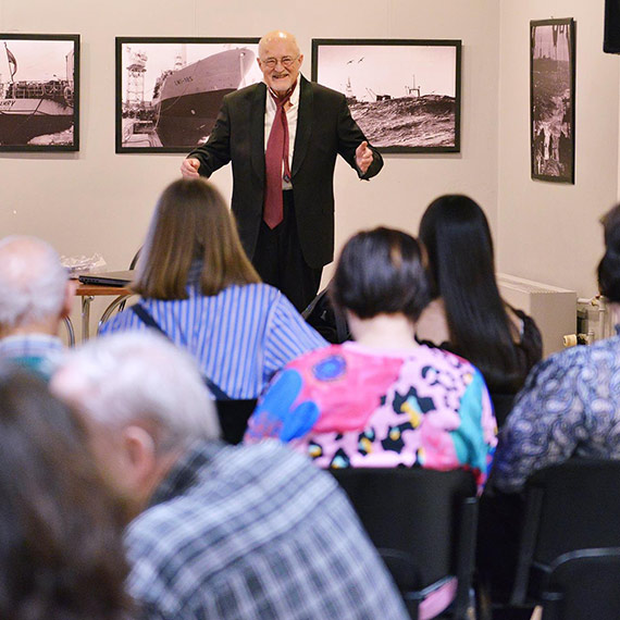 PPDiUR „Odra”-archiwalne fotografie, proza życia rybaków i… natchniona poezja. Galeria „Art” podjęła próbę zmieszania żywiołów, nazbyt chyba odważnie!