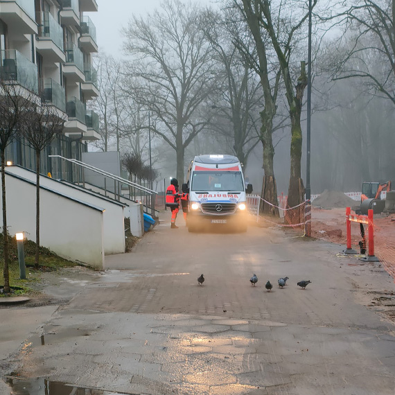 23-latka z urazem nogi