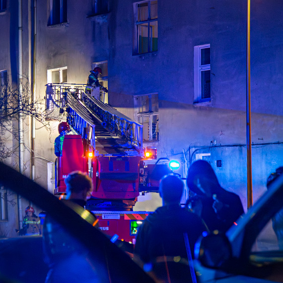 Stra�acy weszli do mieszkania w �rodku znaleziono cia�o m�czyzny