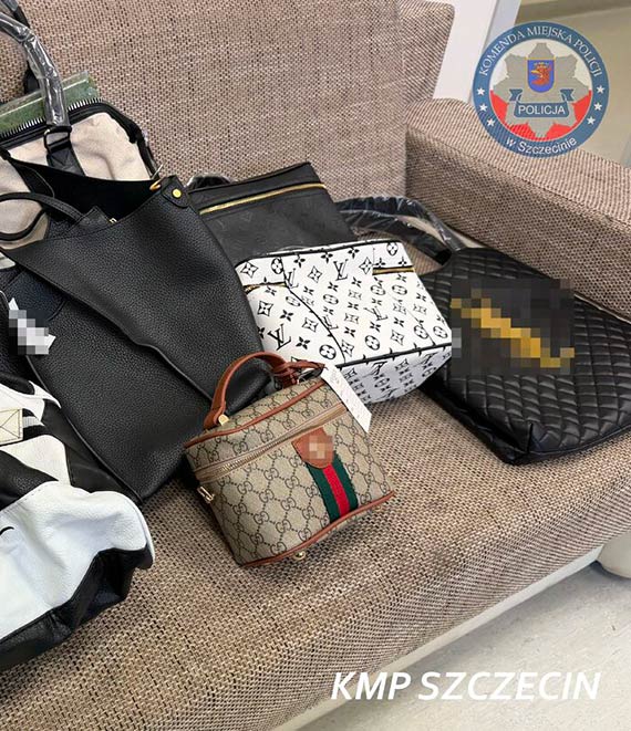 Policjanci zabezpieczyli podrobion� odzie� o warto�ci ponad 2 milion�w z�otych