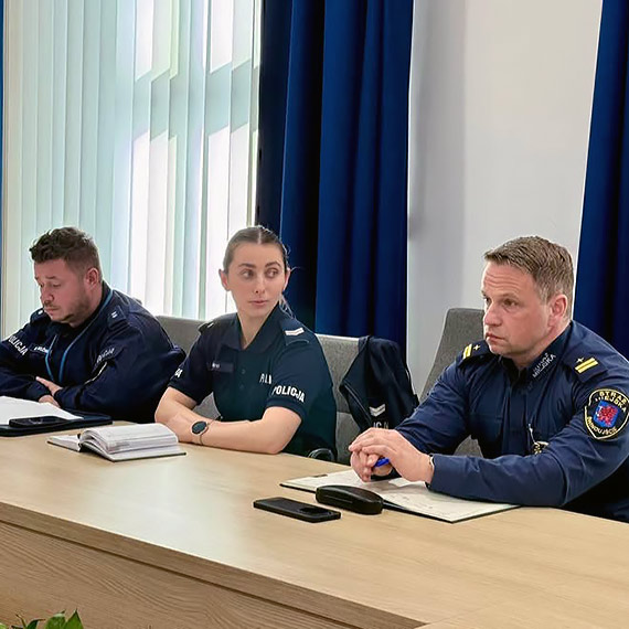 W nocy alkohol legalny [1]