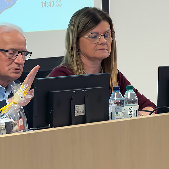 „Klangor” kontra rzeczywisto��. Serial wywo�a� burz� na sesji w �winouj�ciu. Zobacz film!