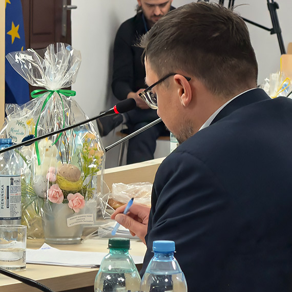 „Klangor” kontra rzeczywisto��. Serial wywo�a� burz� na sesji w �winouj�ciu. Zobacz film!