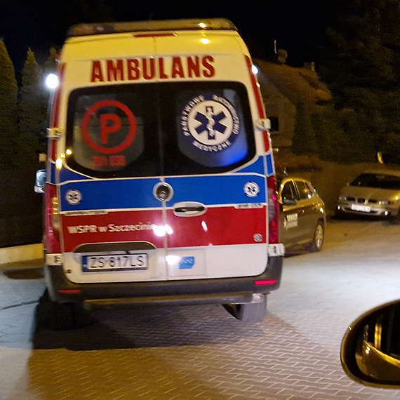 Po petardzie ruszy� po piwo. Po chwili le�a� ranny na posesji przy Wielkopolskiej