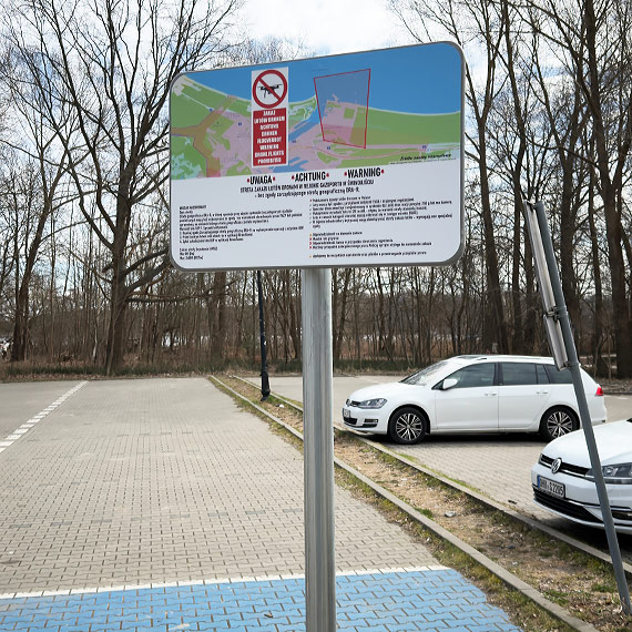 Nowe tablice w �winouj�ciu. Przypominaj� o zasadach lot�w dronami
