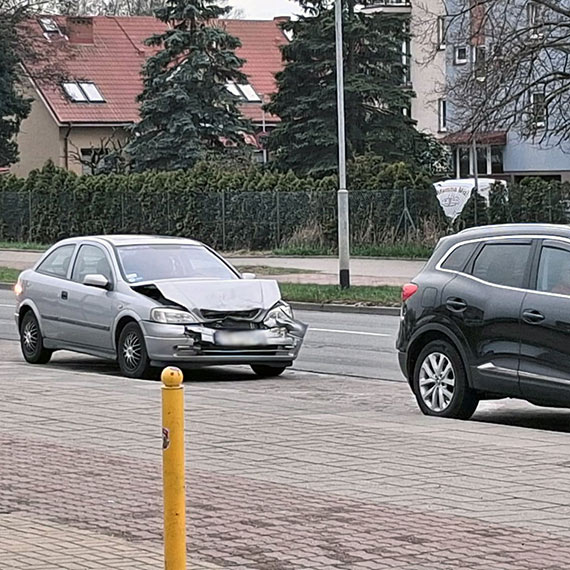 Wtorek pełen zdarzeń - seria kolizji i potrącenie rowerzystki w Świnoujściu