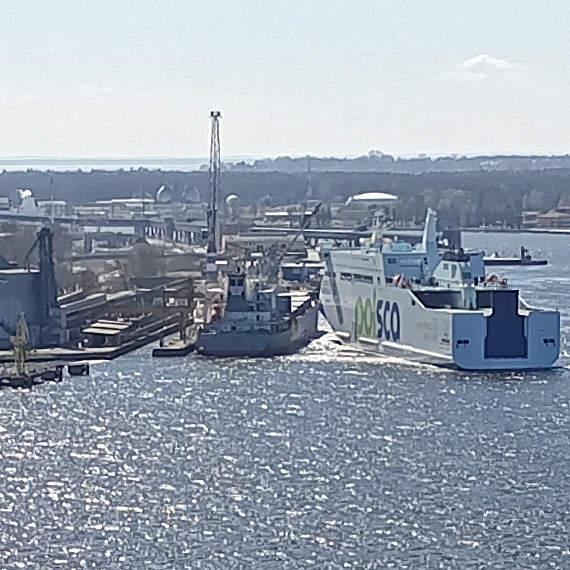 O w�os od kolizji w porcie w �winouj�ciu