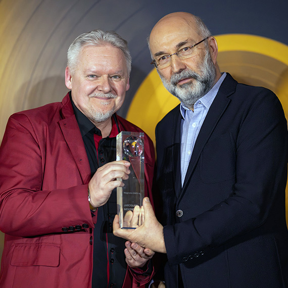 Jaros�aw Molenda odebra� Nagrod� ZAiKS-u im. Karola Ma�cu�y�skiego