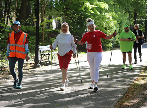 Bia�o-czerwony 446. parkrun