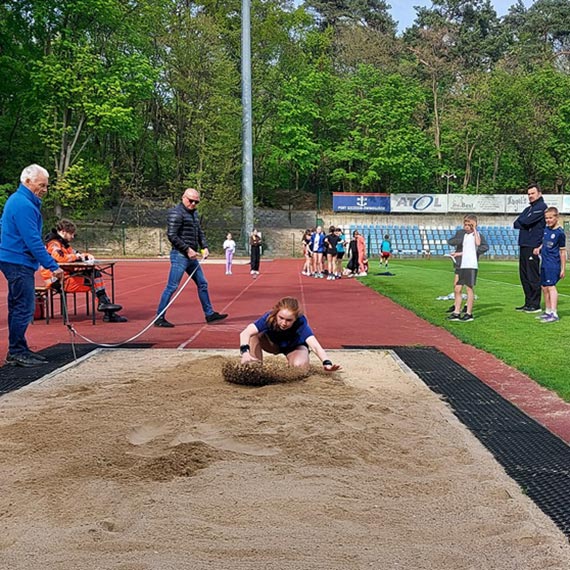 M�odzi sportowcy w akcji – Czwartki Lekkoatletyczne zn�w zachwyci�y