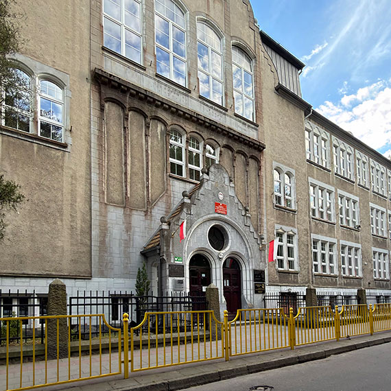 Miasto og�osi�o konkurs na dyrektora Szko�y Podstawowej nr 1