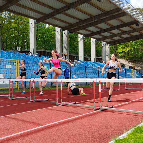 Mistrzowie, młode talenty i niezapomniane chwile na VIII Lekkoatletycznym Mityngu „Wyspiarza”