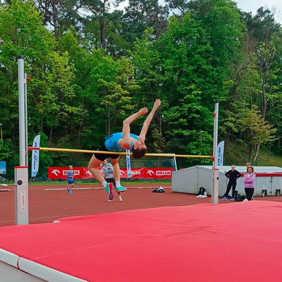 Mistrzowie, młode talenty i niezapomniane chwile na VIII Lekkoatletycznym Mityngu „Wyspiarza”