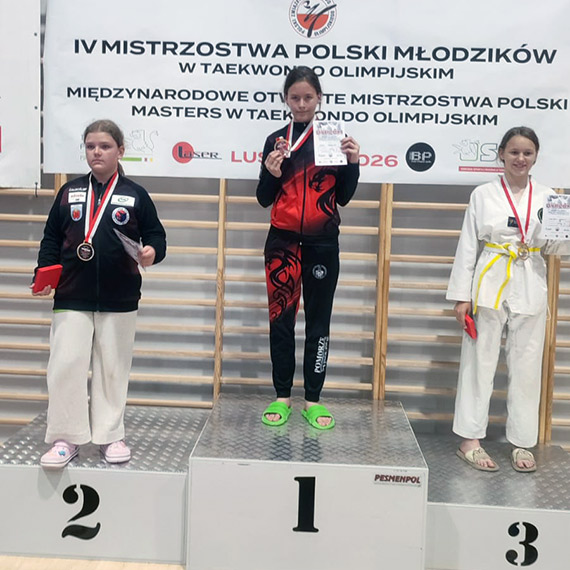 M³odzi wojownicy z ULKSW Pomorze podbili Lusówko. Dwa z³ota dla ¦winouj¶cia!