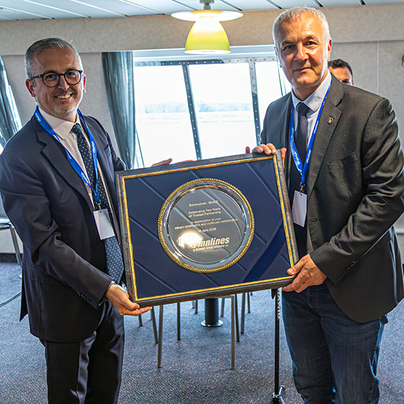Finnlines �wi�tuje sukces trasy �winouj�cie - Malm� i zapowiada dalszy rozw�j po��czenia. Zobacz film!